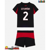 Camisa de Futebol AC Milan Pervis Estupinan #2 Equipamento Principal Infantil 2025-26 Manga Curta (+ Calças curtas)